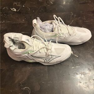 Mizuno White and Mint Green Sneakers